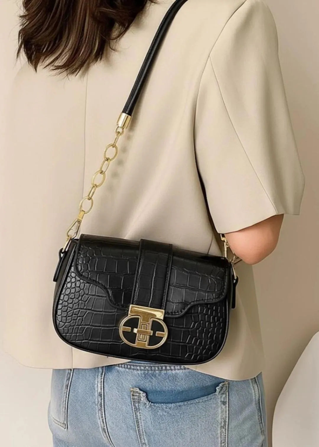 Black Croc-Embossed Crossbody Bag With Gold Chain